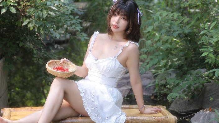 #b站开播 1113-今天也漂亮33 分钟前 | 封面 | -三松许-