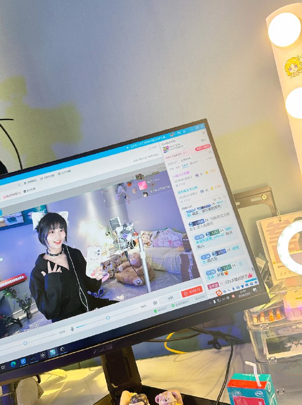 #b站相册动态 我的视角是这样的[真相大面包的表情包_开心]（图）晚安20 秒前 | -三松许-