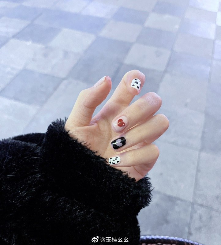 #珈乐魂 #微博评论 指甲好看不被评论的微博 玉桂幺幺的微博直播23 秒前 属地河南 | 玉桂幺幺