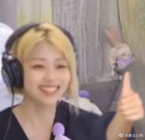 #微博评论回复 好白的牙牙被回复的评论 2 分钟前 @唐玉小狗