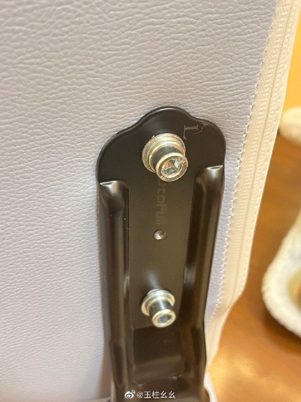 #微博评论 8.我要把我螺丝拧很好这件事写在简历上被评论的微博 三松许玉桂幺幺#熬夜啵比# 第一题已知