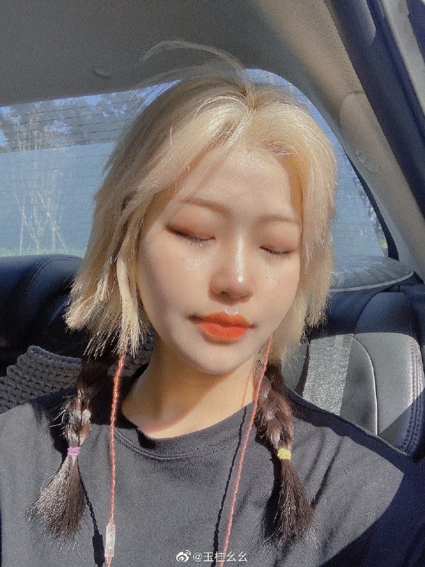 #珈乐魂 #微博评论 我的头发是这样留的！公主切长长就不吃短发！平时可以把辫子藏起来塞进头发里被评论的微博 [爱你]31 秒前 属地河南 | 玉桂幺幺