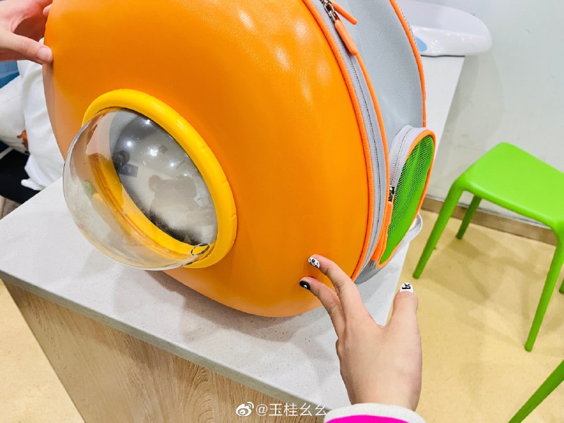 #微博评论 到达战场被评论的微博 三松许玉桂幺幺       “说来嘲讽   我不太懂  渴望你懂”         《红玫瑰》              🐿🥀43 秒前 属地河南 | 玉桂幺幺