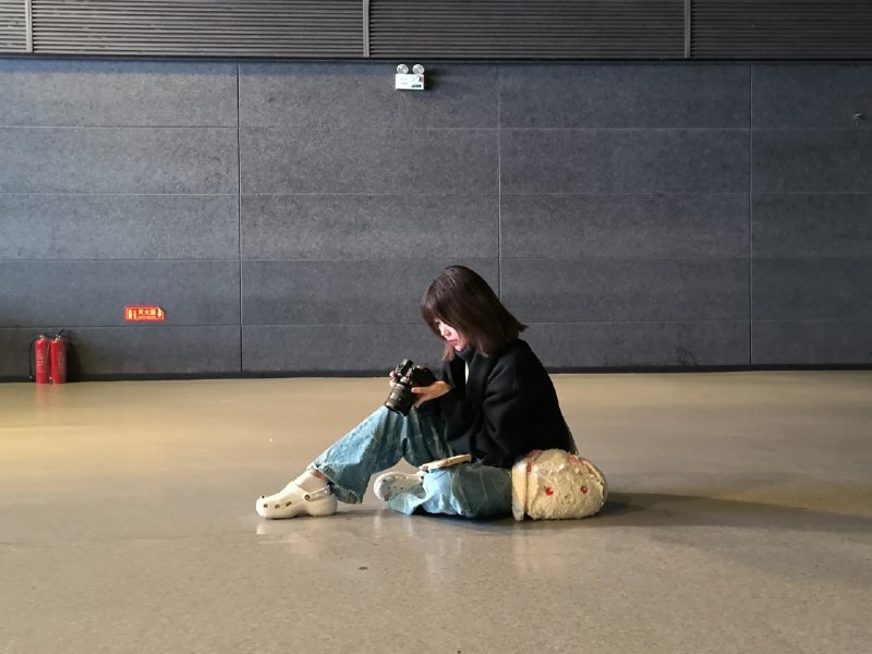 #b站相册动态 ＃宇宙偏袒猫猫 近期相机带出门拍照了，直播设备安装调试预计明天完成✅今晚20