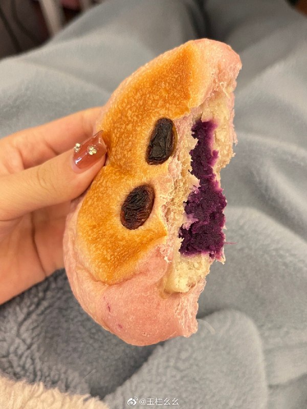 #微博评论 鬼脸🤪被评论的微博 三松许玉桂幺幺  “伴我星夜里幻想 方知不用太紧张”#熬夜啵比#   🥋⛸🤺8 秒前 属地河南 | 玉桂幺幺